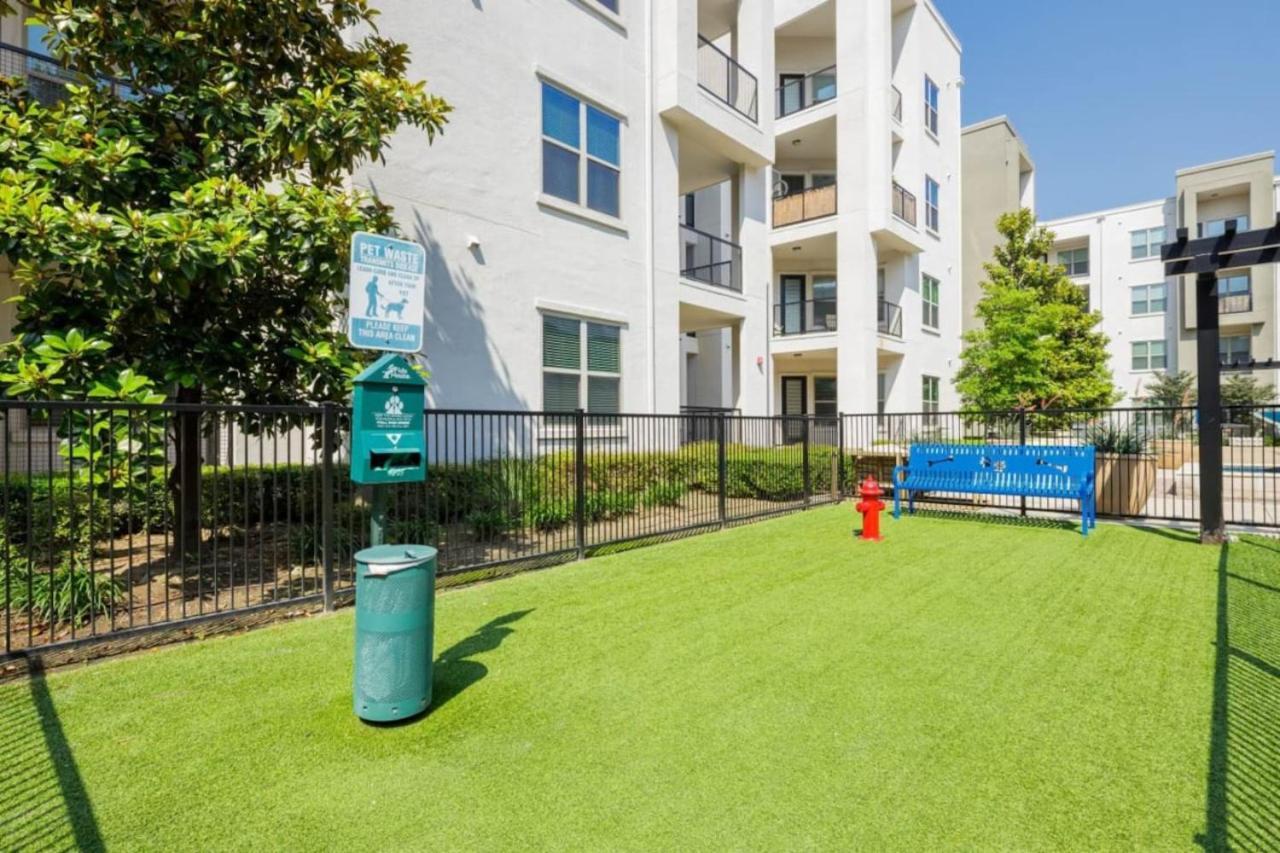 2br I Pool I Gym I Free Parking I Workspace * Dallas