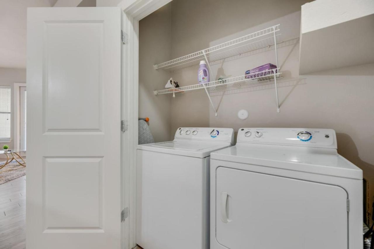 2br I Pool I Gym I Free Parking I Workspace