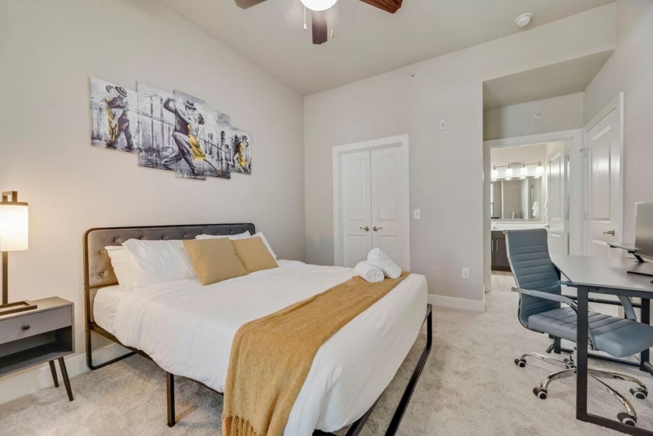 2br I Pool I Gym I Free Parking I Workspace