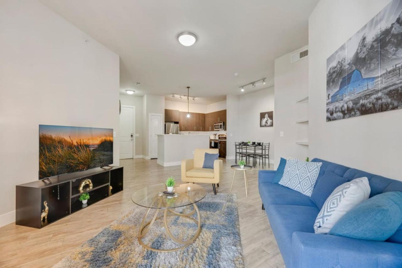 Apartment 2br I Pool I Gym I Free Parking I Workspace *